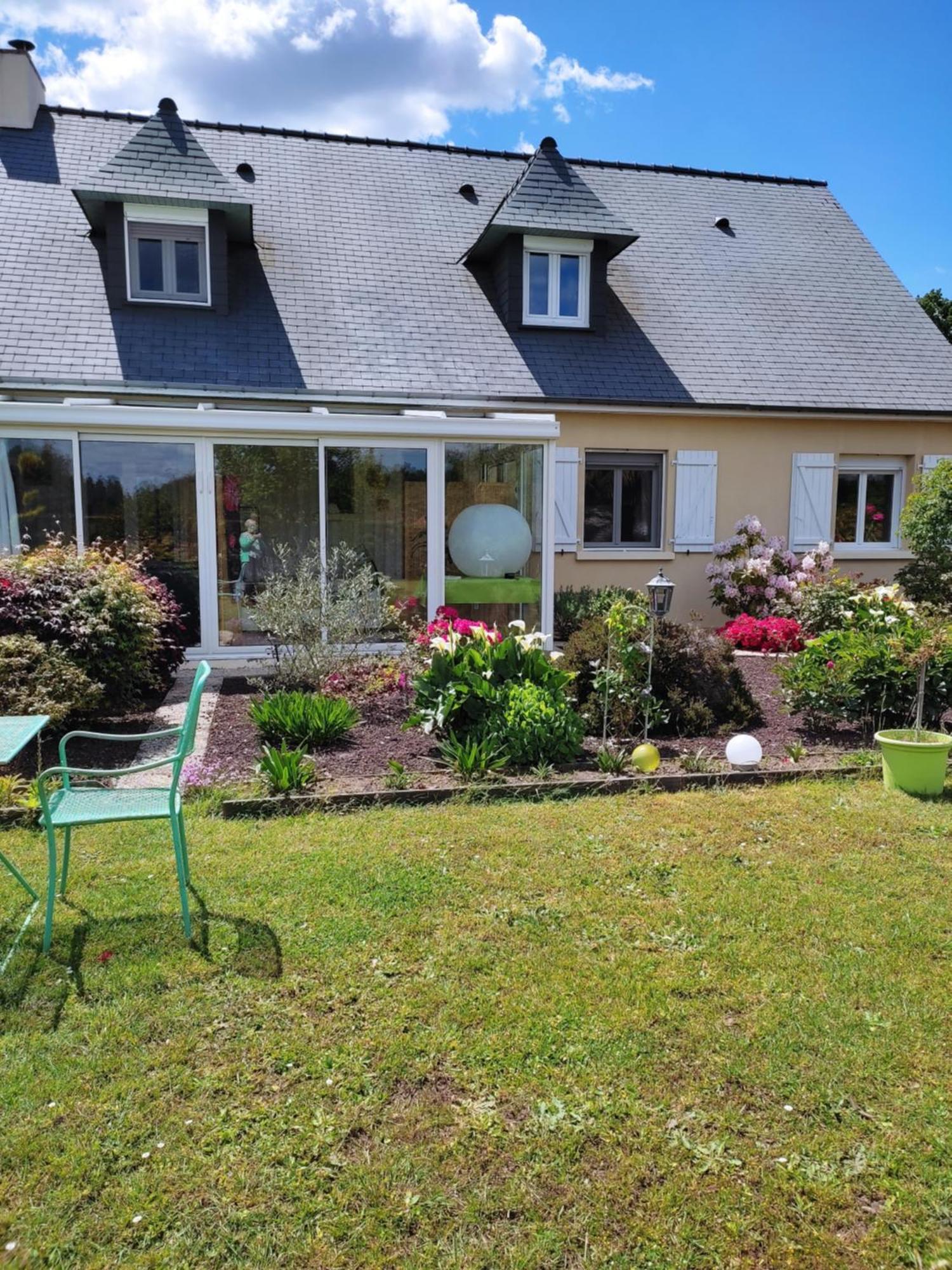 Chambres Le Mans 24 Heures Arnage Rum bild